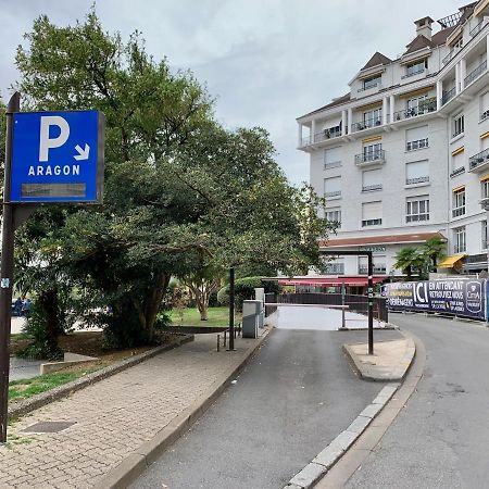 Quartier Du Chateau, Superbe Appartement Avec Parking Pau Exteriér fotografie