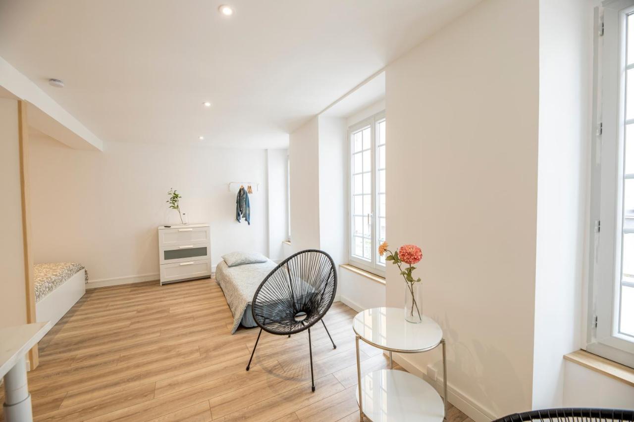 Quartier Du Chateau, Superbe Appartement Avec Parking Pau Exteriér fotografie