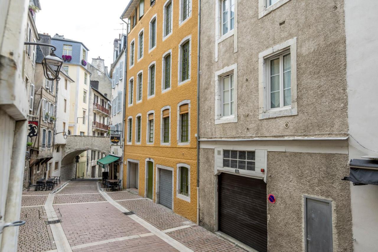 Quartier Du Chateau, Superbe Appartement Avec Parking Pau Exteriér fotografie