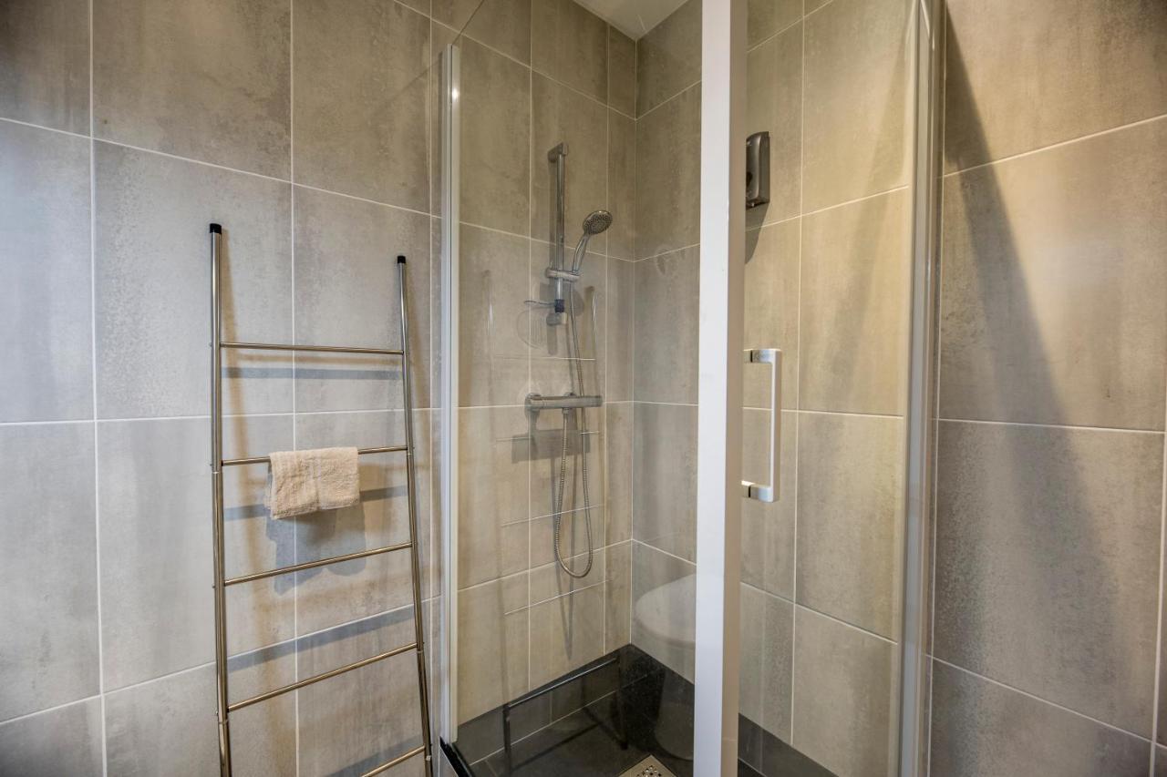 Quartier Du Chateau, Superbe Appartement Avec Parking Pau Exteriér fotografie