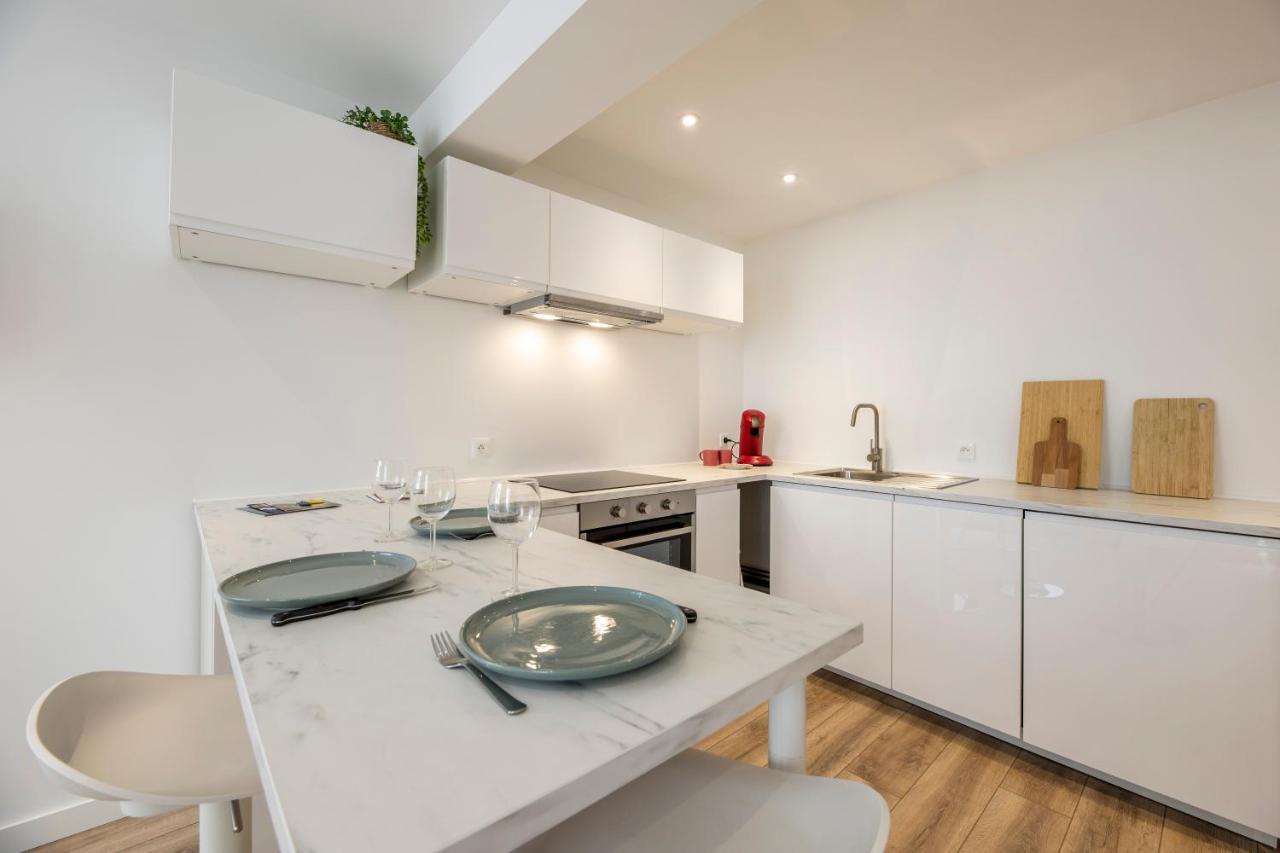 Quartier Du Chateau, Superbe Appartement Avec Parking Pau Exteriér fotografie