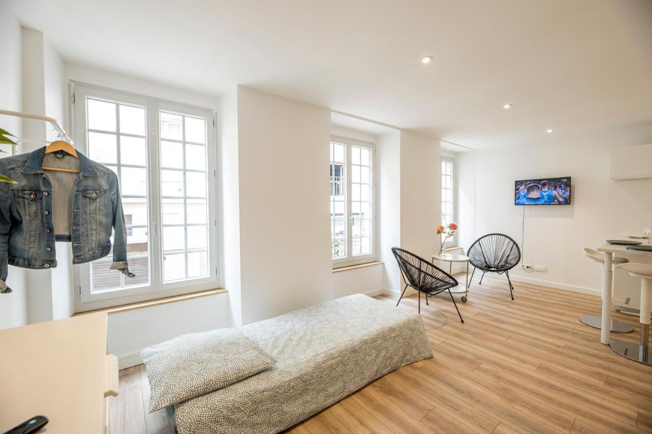 Quartier Du Chateau, Superbe Appartement Avec Parking Pau Exteriér fotografie