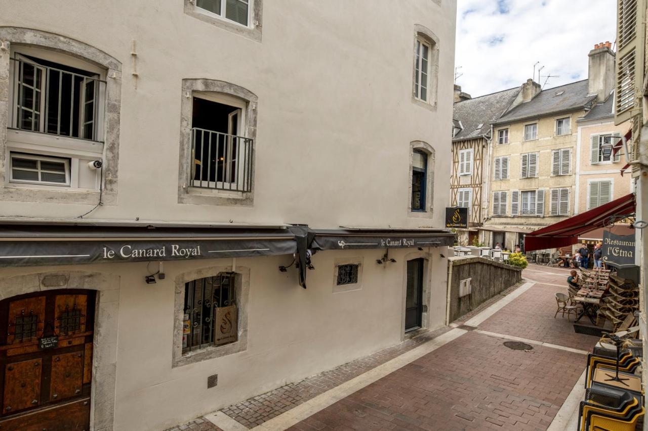 Quartier Du Chateau, Superbe Appartement Avec Parking Pau Exteriér fotografie