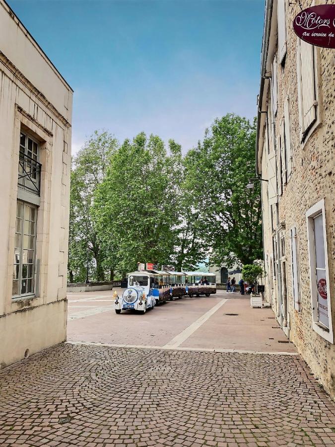 Quartier Du Chateau, Superbe Appartement Avec Parking Pau Exteriér fotografie
